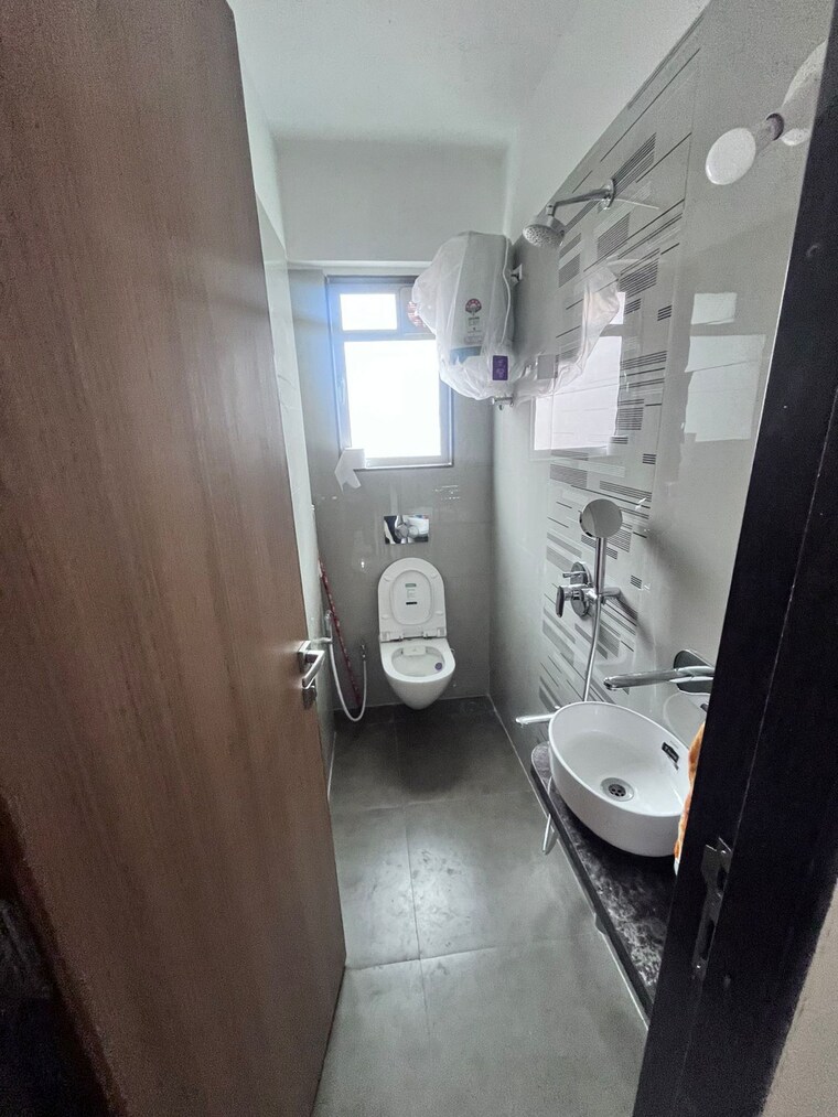 Bathroom, parikh-perry-apartments 2 Bedroom 573 Sq.Ft. Apartment In Malad West Mumbai 9464504