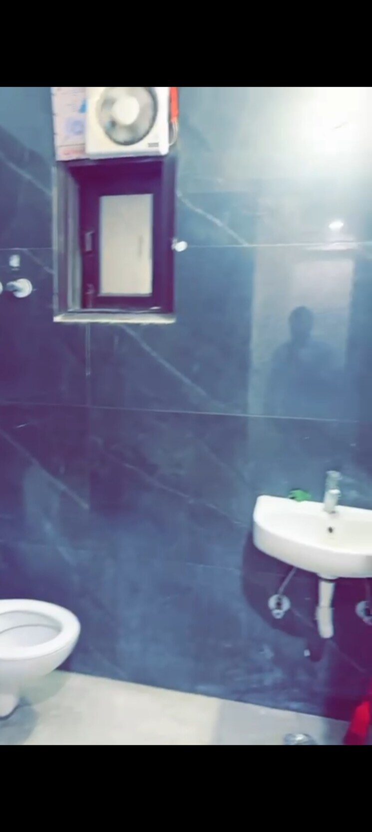 Bathroom, sultanpur 2 Bedroom 650 Sq.Ft. Builder Floor In Sultanpur Delhi 9464535