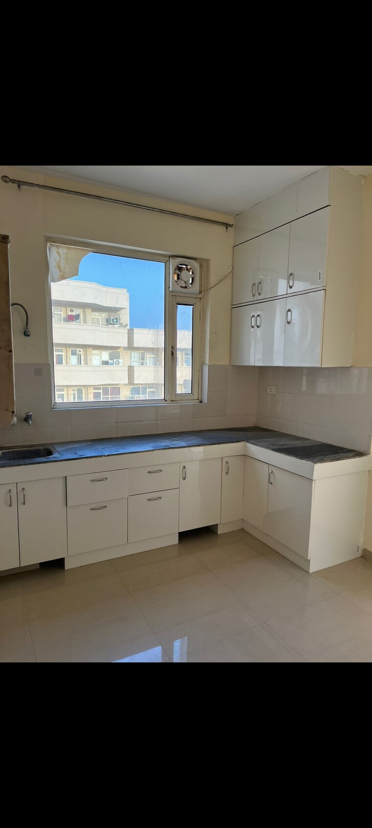 Kitchen, pyramid-urban-homes 2 Bedroom 625 Sq.Ft. Apartment In Sector 70a Gurgaon 9464543