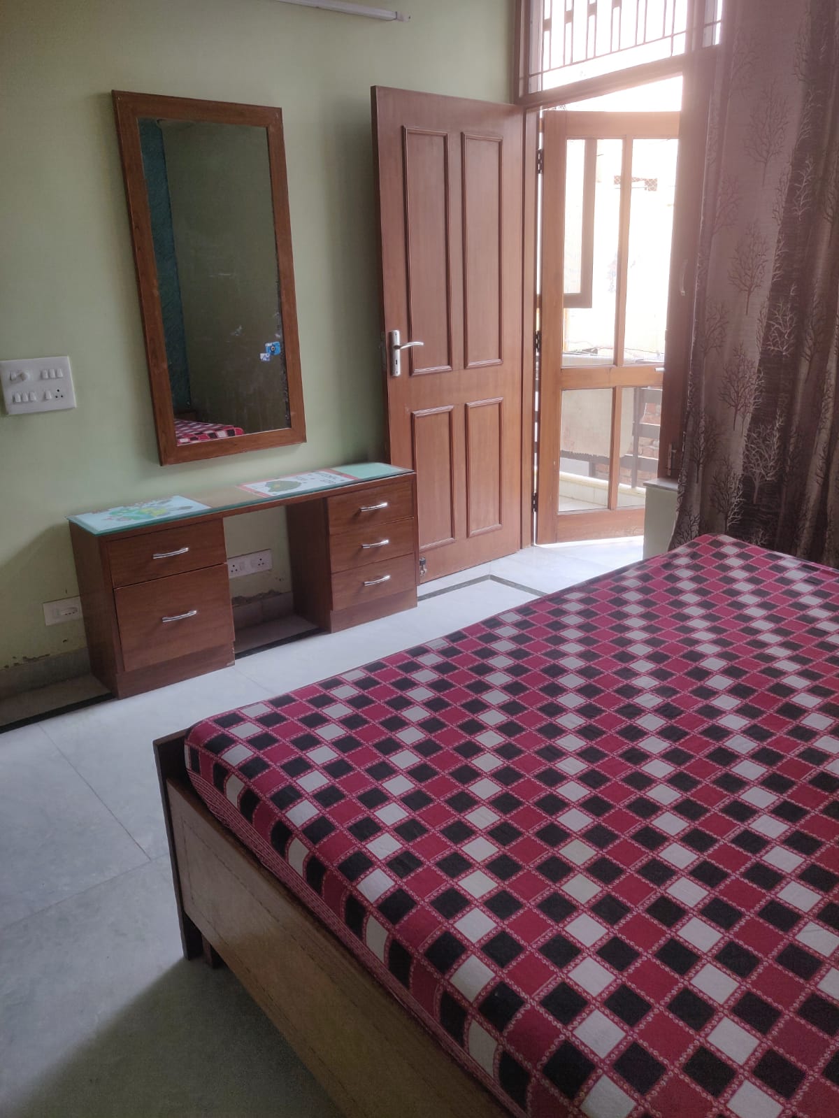 1 BHK Builder Floor For Rent in Sector 23