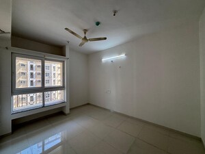 Room in 2 BHK Apartment at Nyati Elysia, Kharadi – for Rent