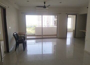 Room in 3 BHK Apartment at Shapoorji Pallonji Joyville Gurgaon, Sector 102 – for Rent