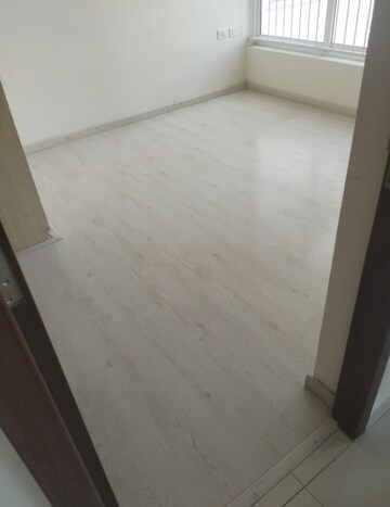 Room in 3 BHK Apartment at Shapoorji Pallonji Joyville Gurgaon, Sector 102 – for Rent