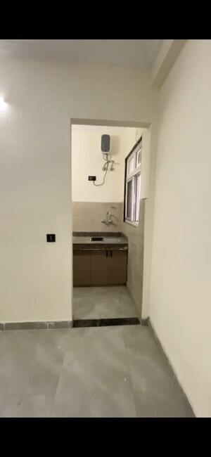 1 BHK Independent House For Rent in Sector 23a