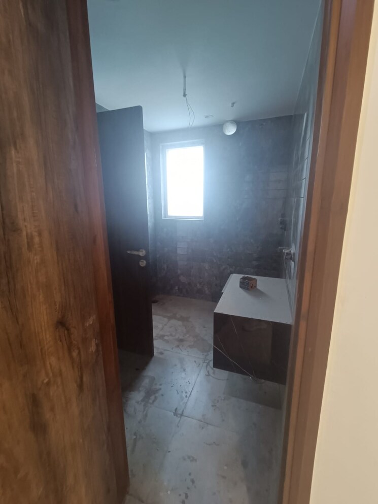 Bathroom, sector 37 3 Bedroom 1800 Sq.Ft. Builder Floor In Sector 37 Faridabad 9464613