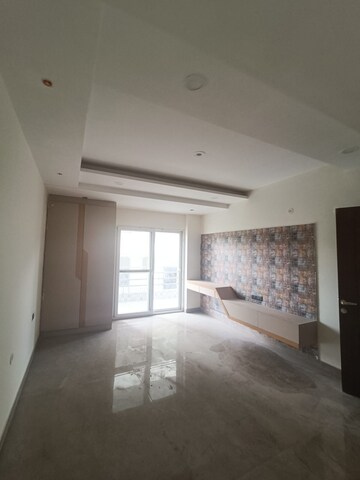 Living Room in 3 BHK Builder Floor at Sector 37 – for Rent