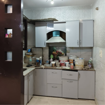 Kitchen in 2 BHK Builder Floor at Soho Apartments, Gyan Khand I – for Rent