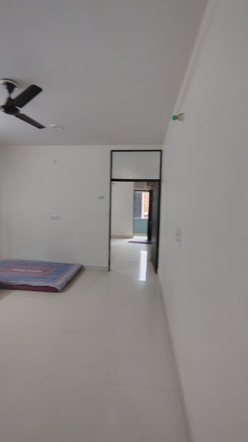 Room in 1 BHK Builder Floor at Dwarka Mor – for Rent