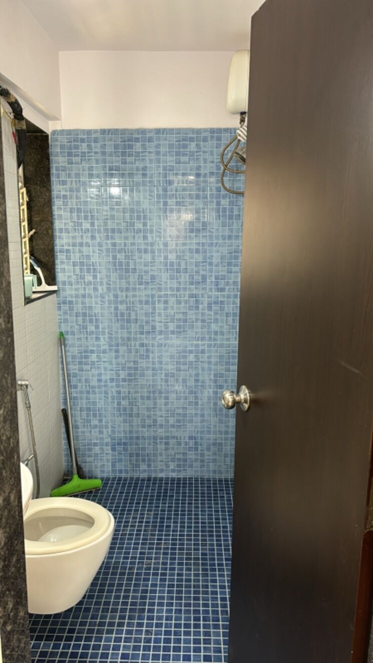 Bathroom, om-sai-chs-bhandup-west 1 Bedroom 400 Sq.Ft. Apartment In Bhandup West Mumbai 9464641