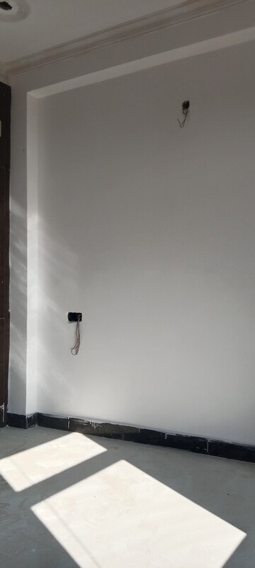 Room in 1 BHK Builder Floor at Saket – for Rent