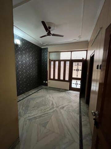 Bedroom in 2 BHK Builder Floor at Palam Vihar – for Rent