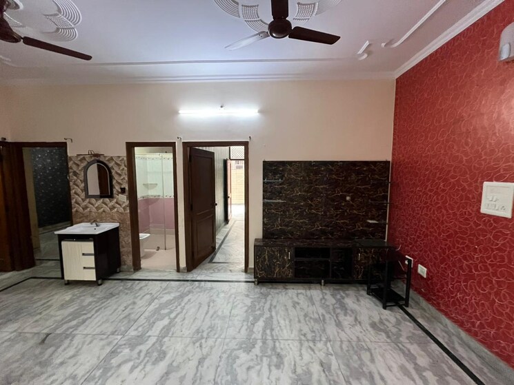 Bedroom, palam vihar 2 Bedroom 1400 Sq.Ft. Builder Floor In Palam Vihar Gurgaon 9464630