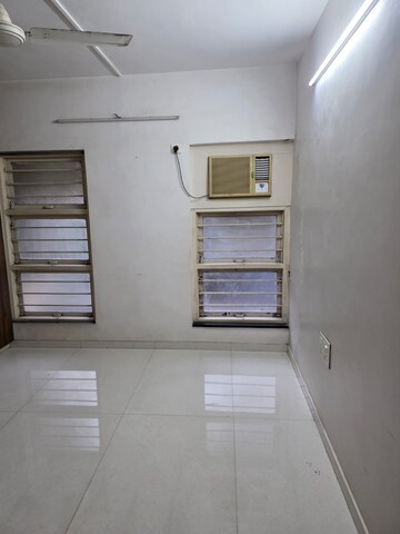 2 BHK Apartment For Rent in Samkeet CHS, Vile Parle East