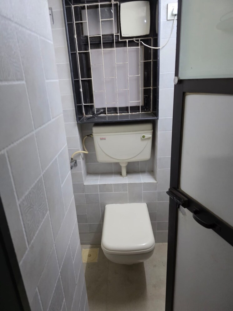 Bathroom, samkeet-chs 2 Bedroom 850 Sq.Ft. Apartment In Vile Parle East Mumbai 9464650