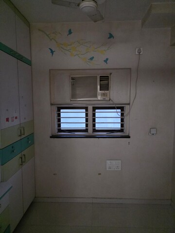  2 BHK Apartment at Samkeet CHS, Vile Parle East – for Rent