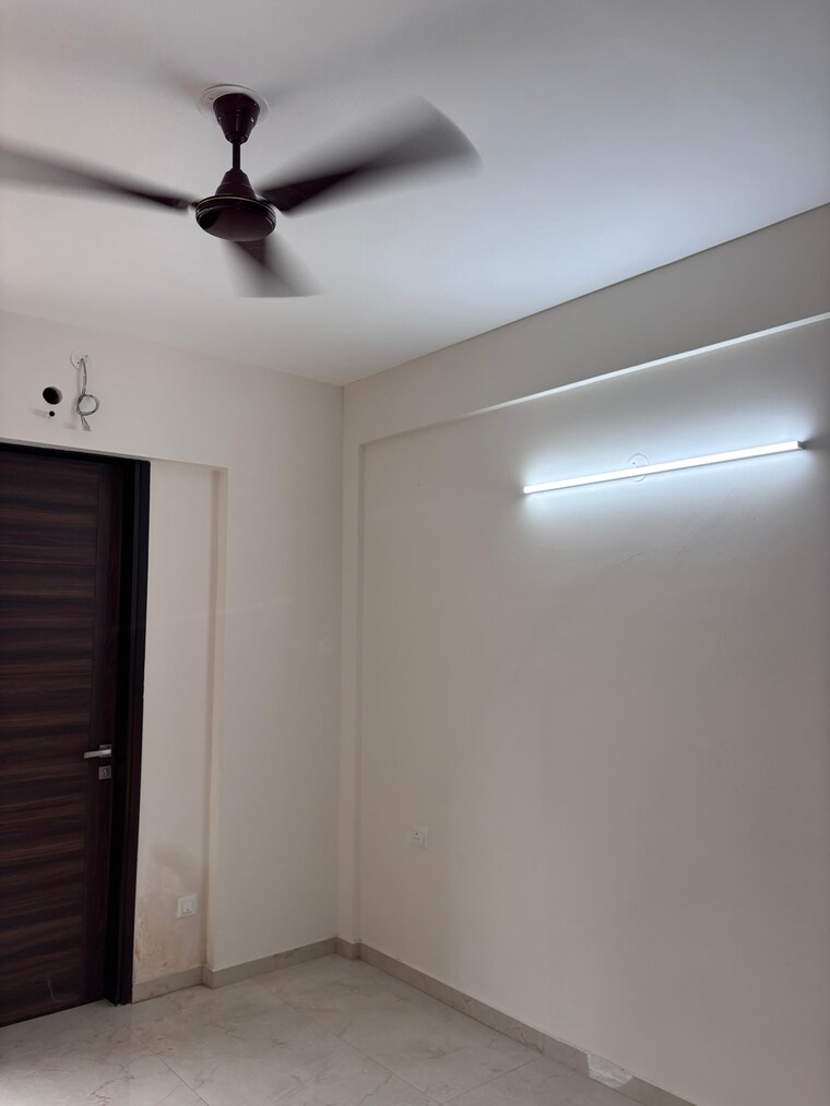 Room, smart-world-gems 3 Bedroom 1423 Sq.Ft. Apartment In Sector 89 Gurgaon 9464642