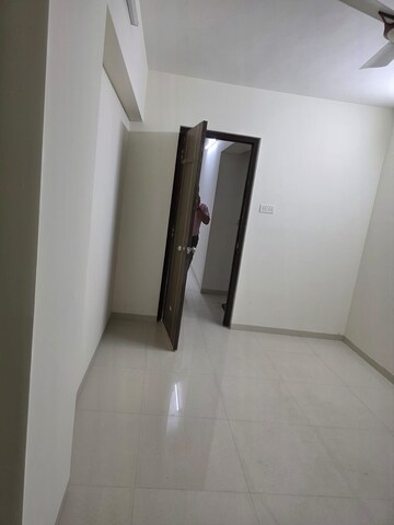Room in 2 BHK Apartment at Samkeet CHS, Vile Parle East – for Rent