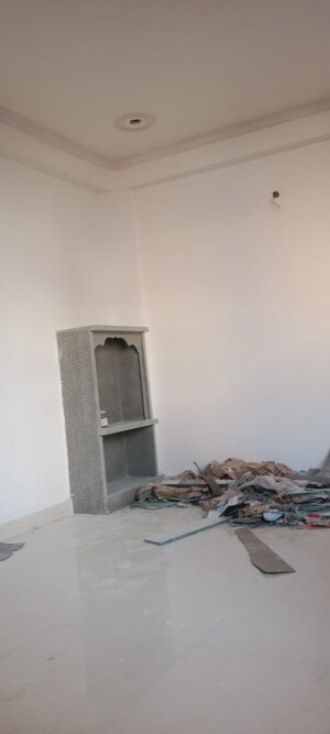 Furnished Amenities in 1 BHK Builder Floor at Saket – for Rent