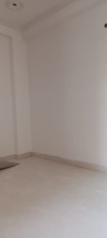 Room in 1 BHK Builder Floor at Saket – for Rent