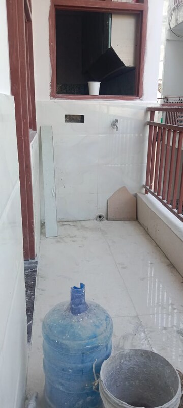 Bathroom in 1 BHK Builder Floor at Saket – for Rent