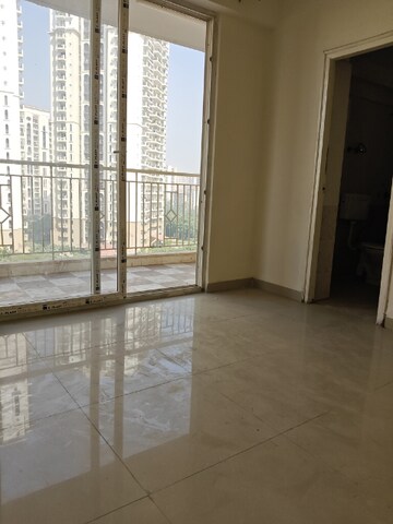 Room in 2 BHK Apartment at Shree Vardhman Green Court, Sector 90 – for Rent
