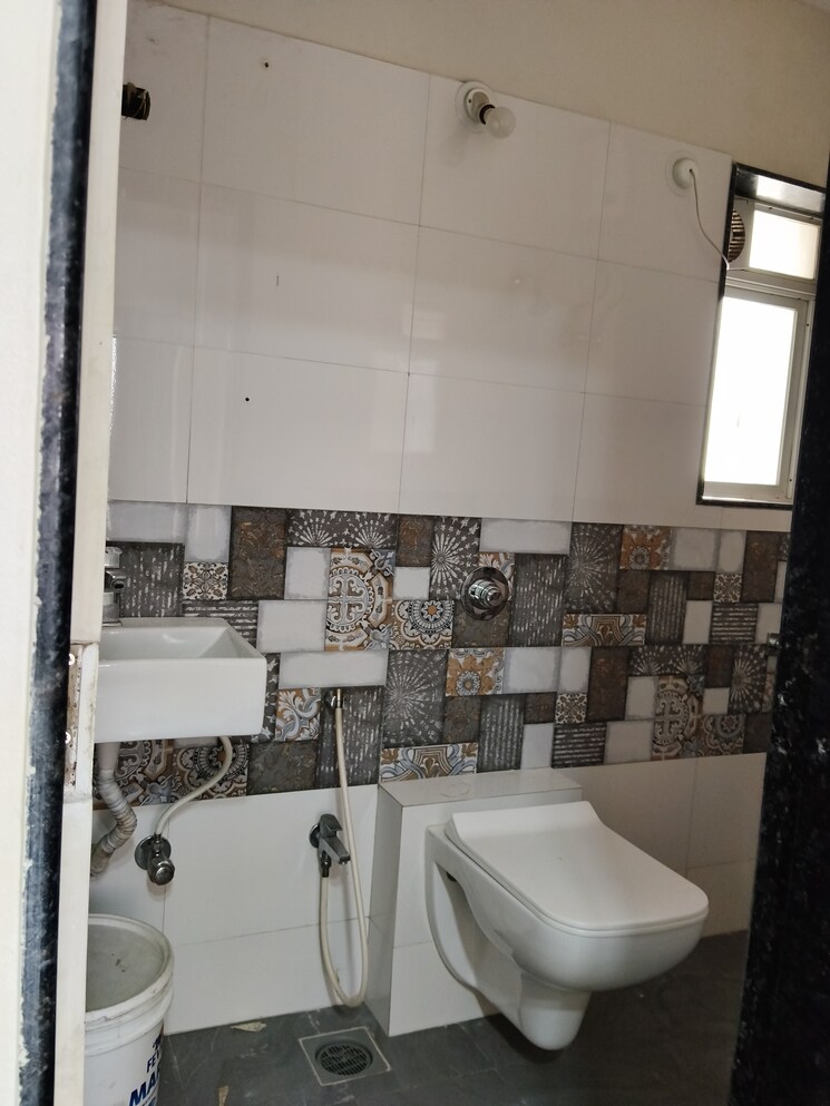 Bathroom, swaroop-residency 2.5 Bedroom 1200 Sq.Ft. Apartment In Ghatkopar East Mumbai 9464700