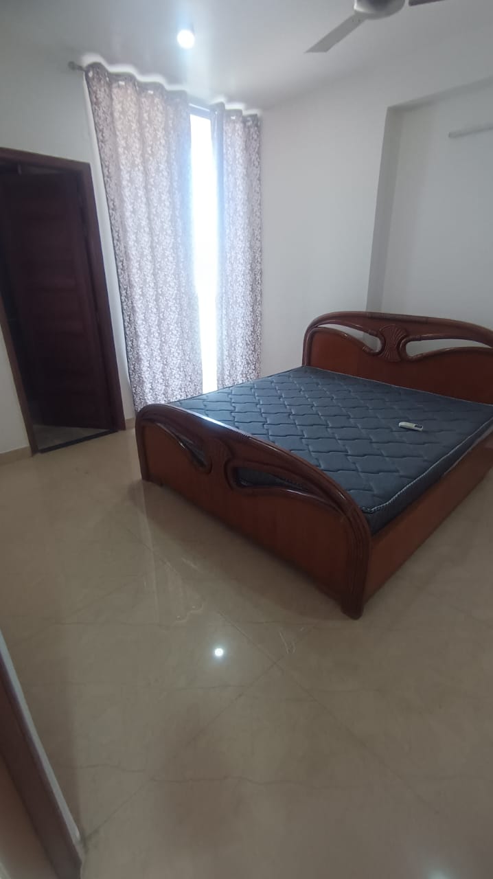 3 BHK + Servant Room Apartment For Rent in Vaishali Nagar