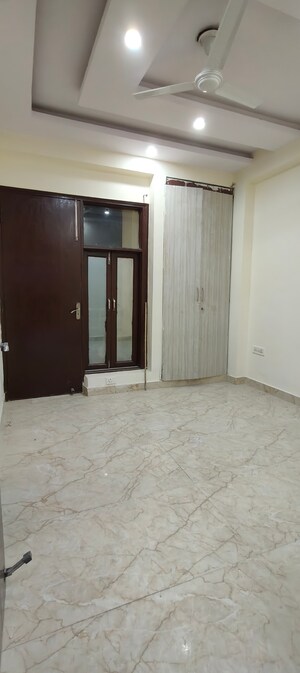 Room in 2 BHK Builder Floor at Chattarpur – for Rent