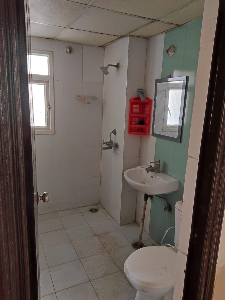 Bathroom, saviour-park 3 Bedroom 1500 Sq.Ft. Apartment In Mohan Nagar Ghaziabad 9462615