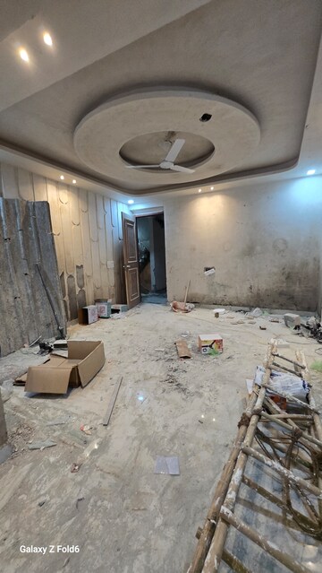 Master Bedroom in 2 BHK Builder Floor at Chattarpur – for Rent