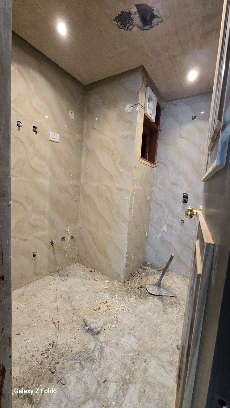 Bathroom, chattarpur 2 Bedroom 1100 Sq.Ft. Builder Floor In Chattarpur Delhi 9464779