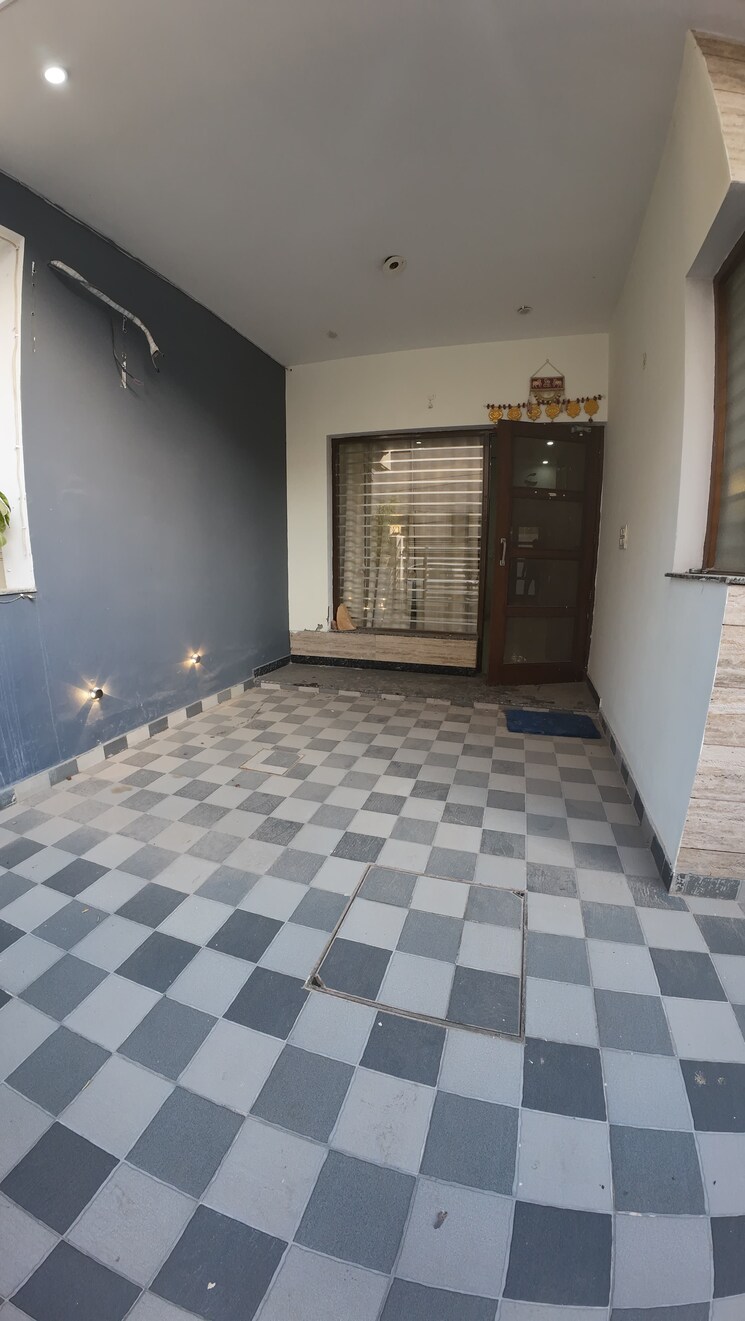  Parking, ms-enclave-zirakpur 3 Bedroom 1080 Sq.Ft. Independent House In Dhakoli Zirakpur 9464823