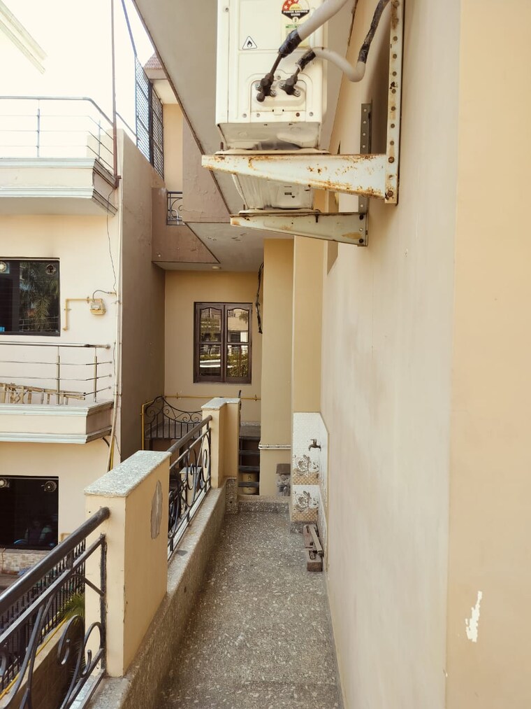 Kitchen, sector 23 3 Bedroom 3500 Sq.Ft. Builder Floor In Sector 23 Gurgaon 9464760