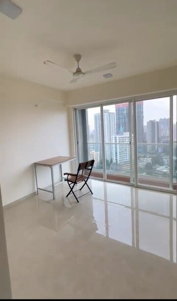 Room in 3 BHK Apartment at Indiabulls One Indiabulls, Pokhran Road No Two – for Rent