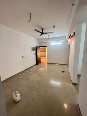 Room in 2 BHK Apartment at Ajnara Homes, Sector 16b Greater Noida – for Rent