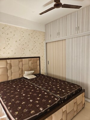 Team Area in 2 BHK Apartment at Breez Global Heights, Sohna Sector 33 – for Rent