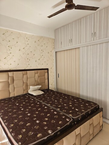 Team Area in 2 BHK Apartment at Breez Global Heights, Sohna Sector 33 – for Rent