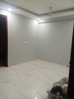 Room in 2 BHK Builder Floor at Sultanpur – for Rent