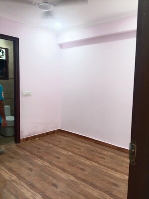 Room in 2 BHK Builder Floor at Sultanpur – for Rent