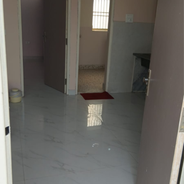 Bathroom in 1 BHK Builder Floor at Shakti Khand Iii – for Rent