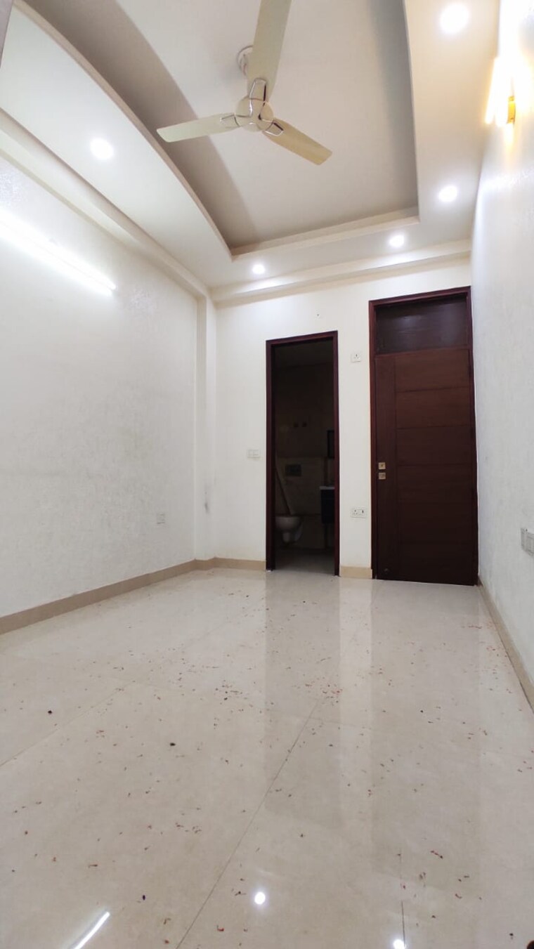 Room, niti khand i 3 Bedroom 1200 Sq.Ft. Builder Floor In Niti Khand I Ghaziabad 9464915