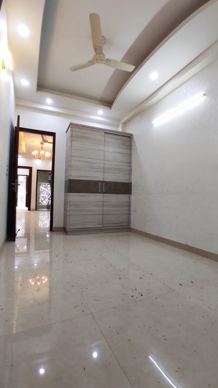 Room, niti khand i 3 Bedroom 1200 Sq.Ft. Builder Floor In Niti Khand I Ghaziabad 9464915