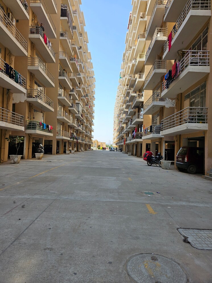 Exterior View, breez-global-heights 2 Bedroom 610 Sq.Ft. Apartment In Sohna Sector 33 Gurgaon 9464916