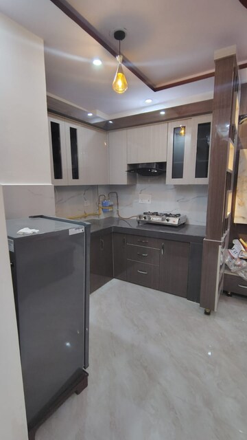 Kitchen in 1 BHK Builder Floor at Dwarka Mor – for Rent