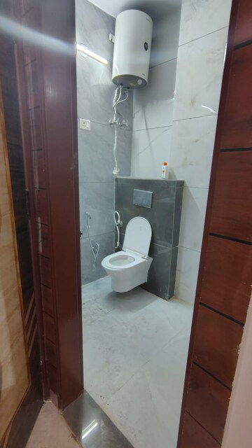 Bathroom in 1 BHK Builder Floor at Dwarka Mor – for Rent