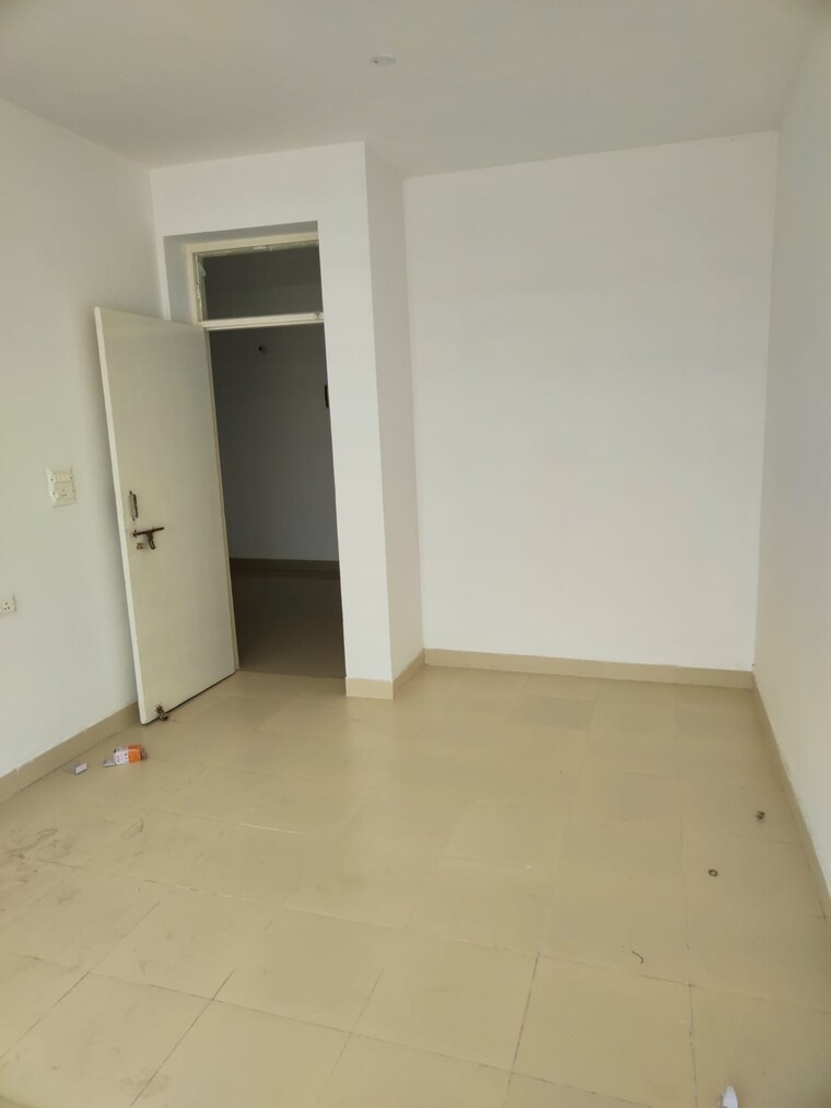 Room, breez-global-heights 1 Bedroom 363 Sq.Ft. Apartment In Sohna Sector 33 Gurgaon 9464939