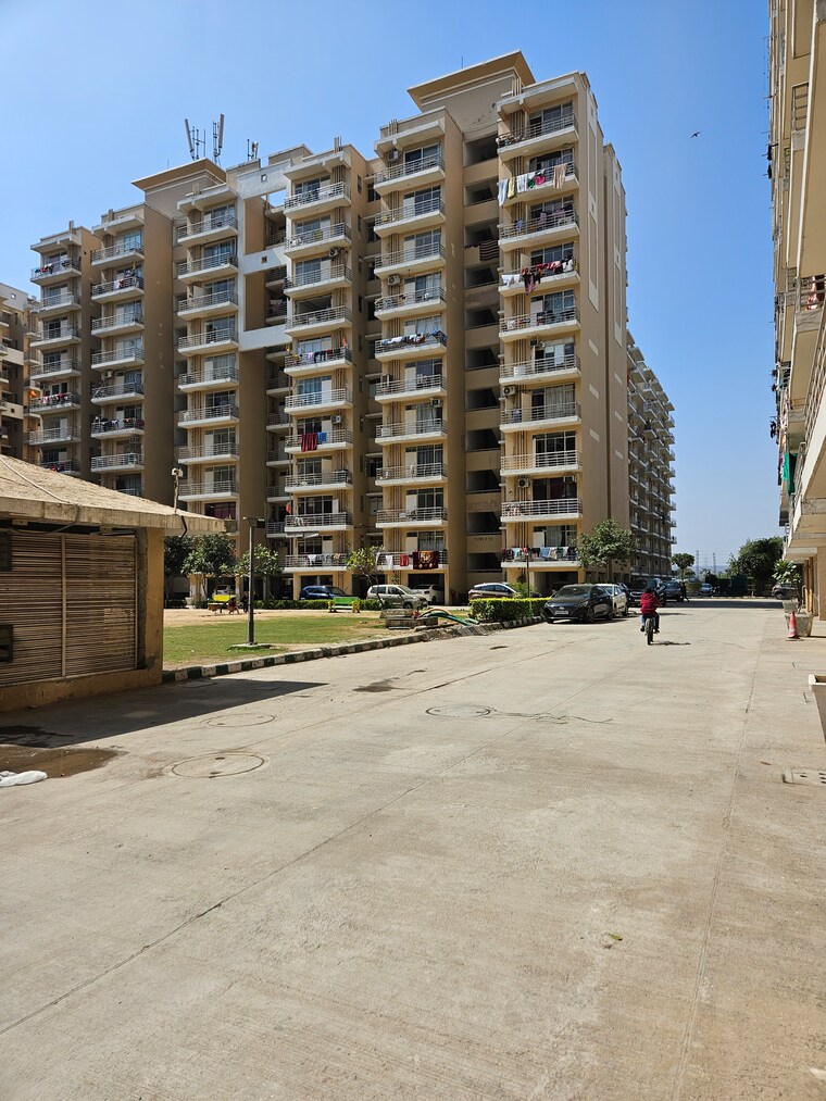 Exterior View, breez-global-heights 1 Bedroom 363 Sq.Ft. Apartment In Sohna Sector 33 Gurgaon 9464939