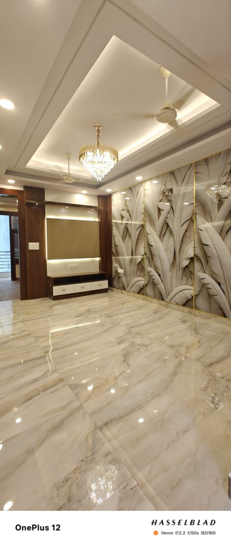  Parking, sector 73 2 Bedroom 1000 Sq.Ft. Builder Floor In Sector 73 Noida 9464959