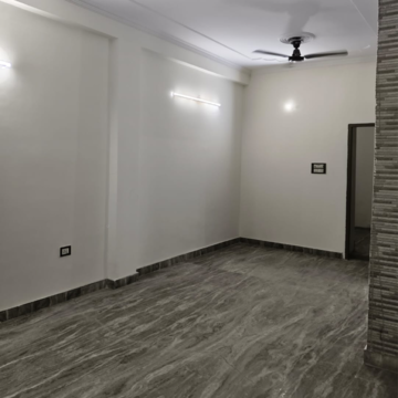 Room in 2 BHK Builder Floor at Shakti Khand Iii – for Rent