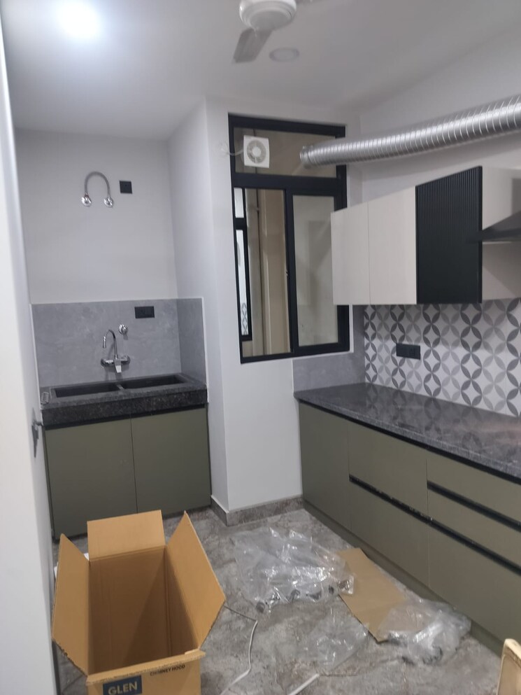 Kitchen, sector 57 2.5 Bedroom 1200 Sq.Ft. Builder Floor In Sector 57 Gurgaon 9465007